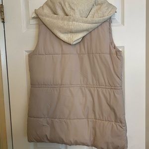 Gap off white vest. X-small